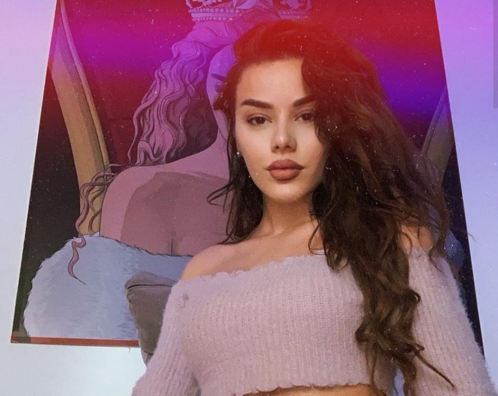 Tayna changes her look, she looks so provocative now - Ora Info