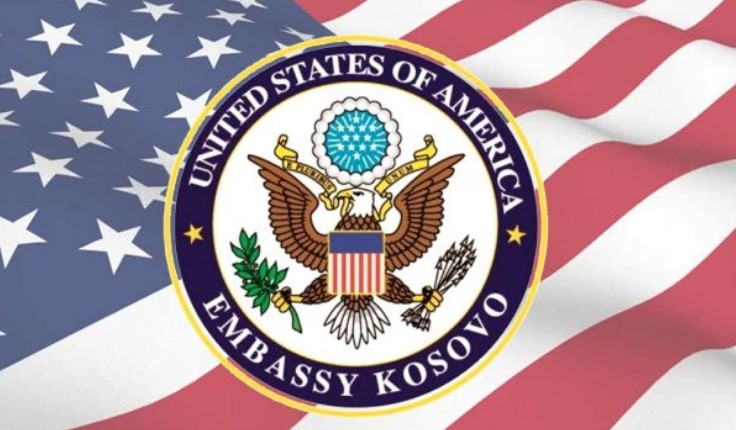 Ambasada amerikane në Prishtinë dënon sulmin ndaj gazetarëve në Leposaviq