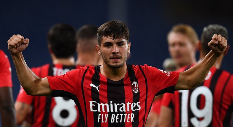 Milan gjen zëvendësuesin e Diaz  ka gati goditjen brenda Serie A së