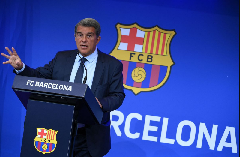 “Klubi është shpëtuar” – Laporta flet për situatën financiare të Barcelonës