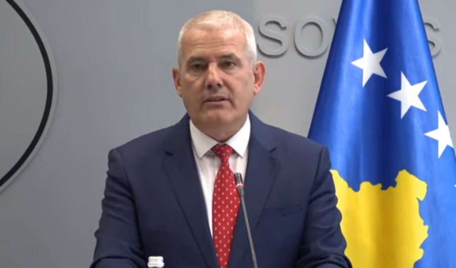 Ministri Sveçla: I dënoj sulmet ndaj policisë nga grupet kriminale të drejtuara nga Beogradi
