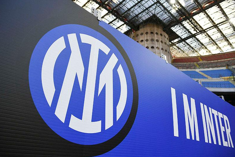 Inter zyrtarizon blerjen e parë, bëhet fjalë për sulmuesin e madh francez