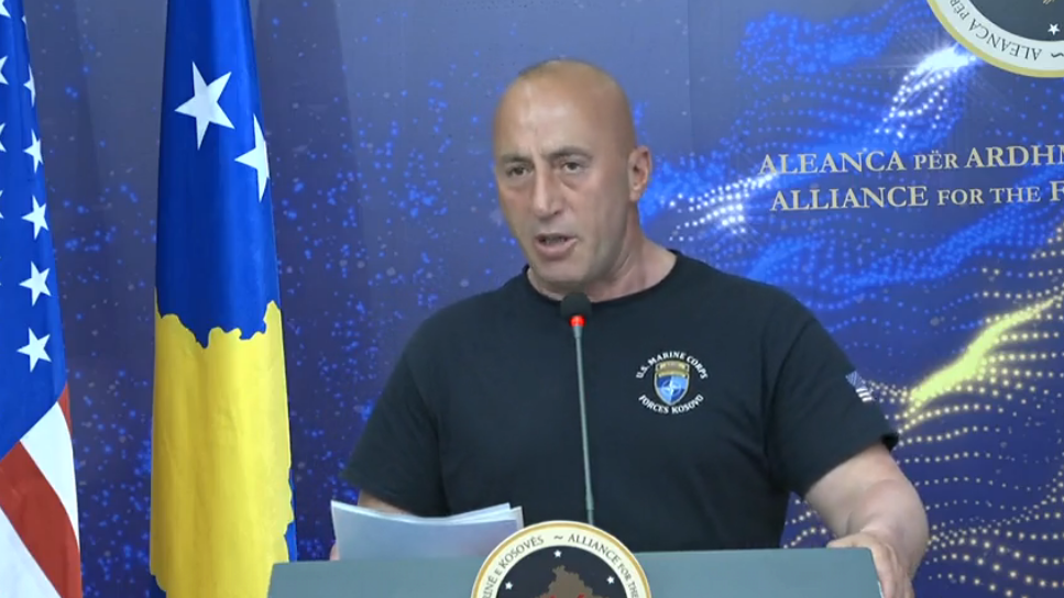 Ramush Haradinaj del me maicë të marinsave amerikanë në konferencë, kërkon rrëzimin e Kurtit