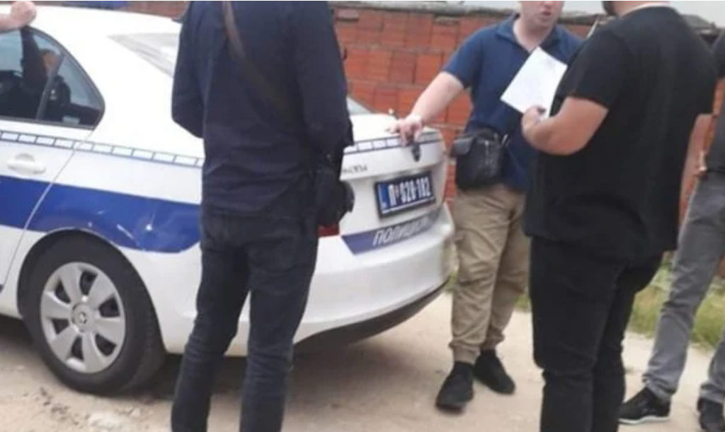 Ardita Sinani: Policia serbe arrestoi edhe regjisorin e shfaqjes në Bujanoc