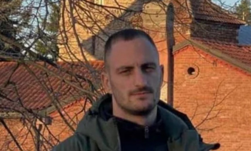 Ky është serbi i arrestuar për sulm ndaj gazetarëve