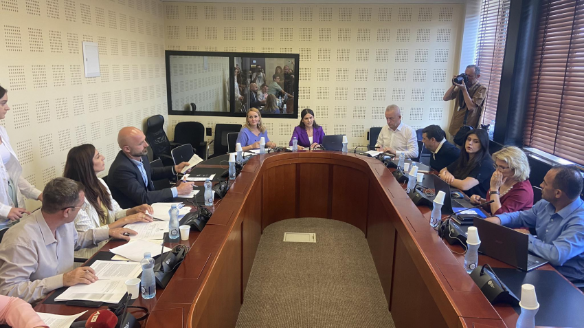 deshton-mbledhja,-komisioni-s’pati-kuorum-per-shqyrtimin-e-raportit-te-auditimit-per-fssh-ne