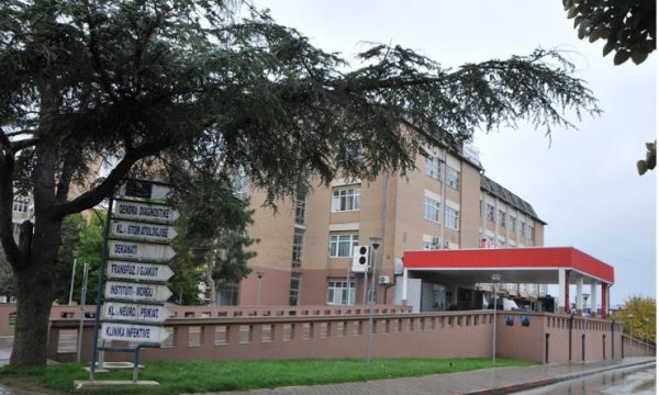 SHSKUK reagon mbi zhvillimet në Spitalin e Gjakovës, dënon sulmin ndaj gazetarëve