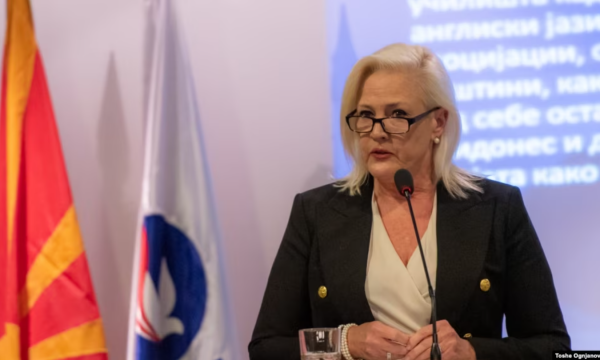 ambasadorja-amerikane-ne-shkup:-lista-e-zeze-mund-te-zgjerohet