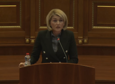 ardian-kastrati:-mimoza-pa-integritet-politik,-nuk-e-ka-asnje-autobus-votues