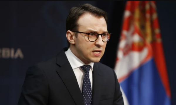 petkoviq-per-kurtin:-permes-mediave-kroate-gjen-terren-te-pershtatshem-per-urrejtjen-ndaj-vuciqit
