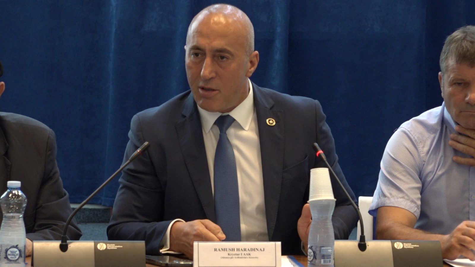 Haradinaj: Qeveria ua ka ngulur thikën pas shpine kategorive të shenjta të popullit