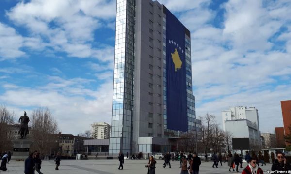 Qeveria: 51.50% e qytetarëve të Kosovës të kënaqur me punën e kryeministrit Kurti