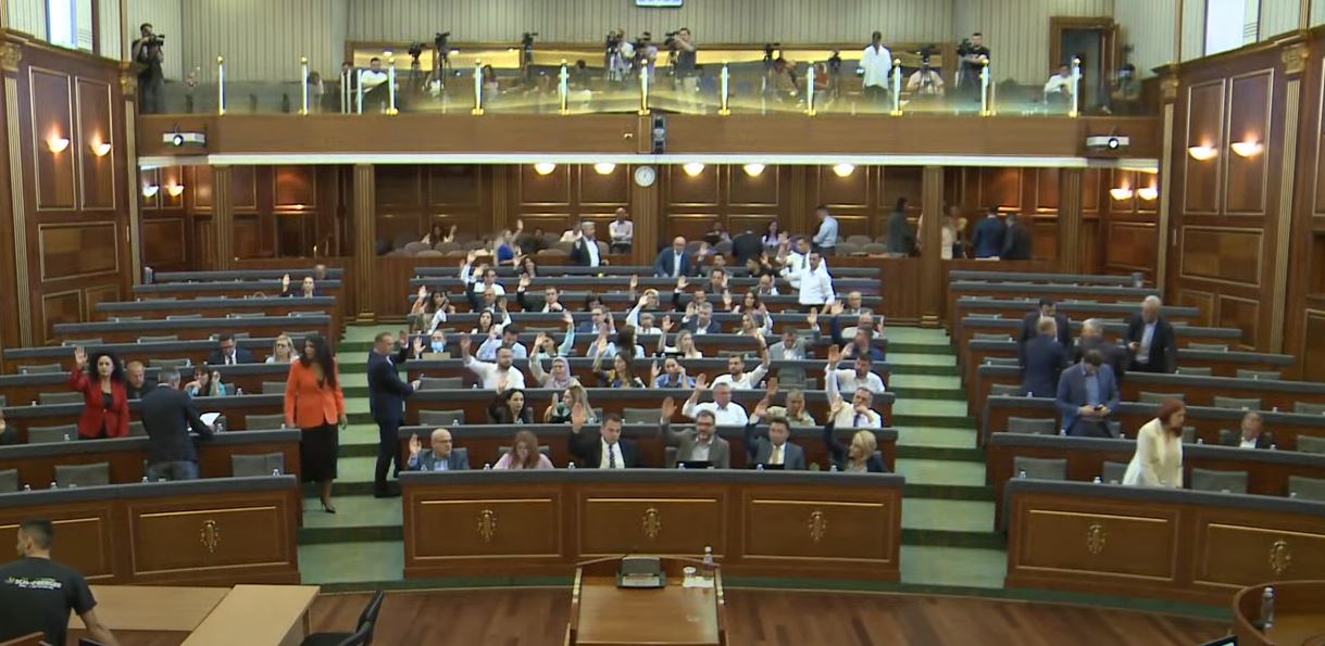 pdk-leshon-sallen-e-kuvendit,-s’merr-pjese-ne-votim