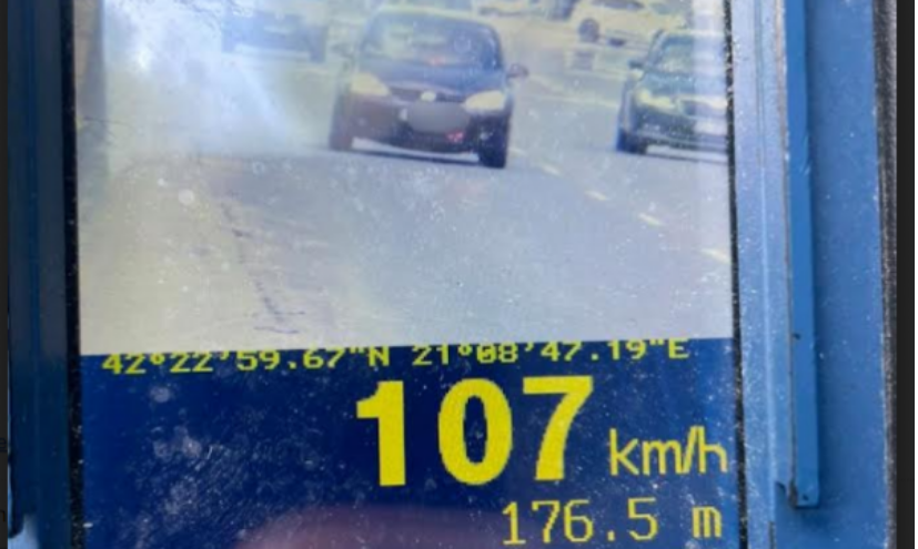 tejkaloi-shpejtesine,-shoferi-ne-ferizaj-gjobitet-me-500-euro-dhe-i-hiqet-patente-shoferi-per-1-vit