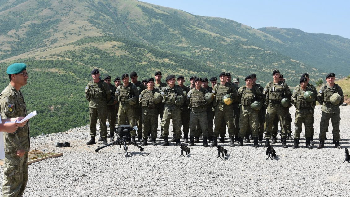 ushtaret-e-fsk-se-trajnohen-me-ushtrine-turke-per-perdorimin-dhe-mirembajtjen-e-armeve