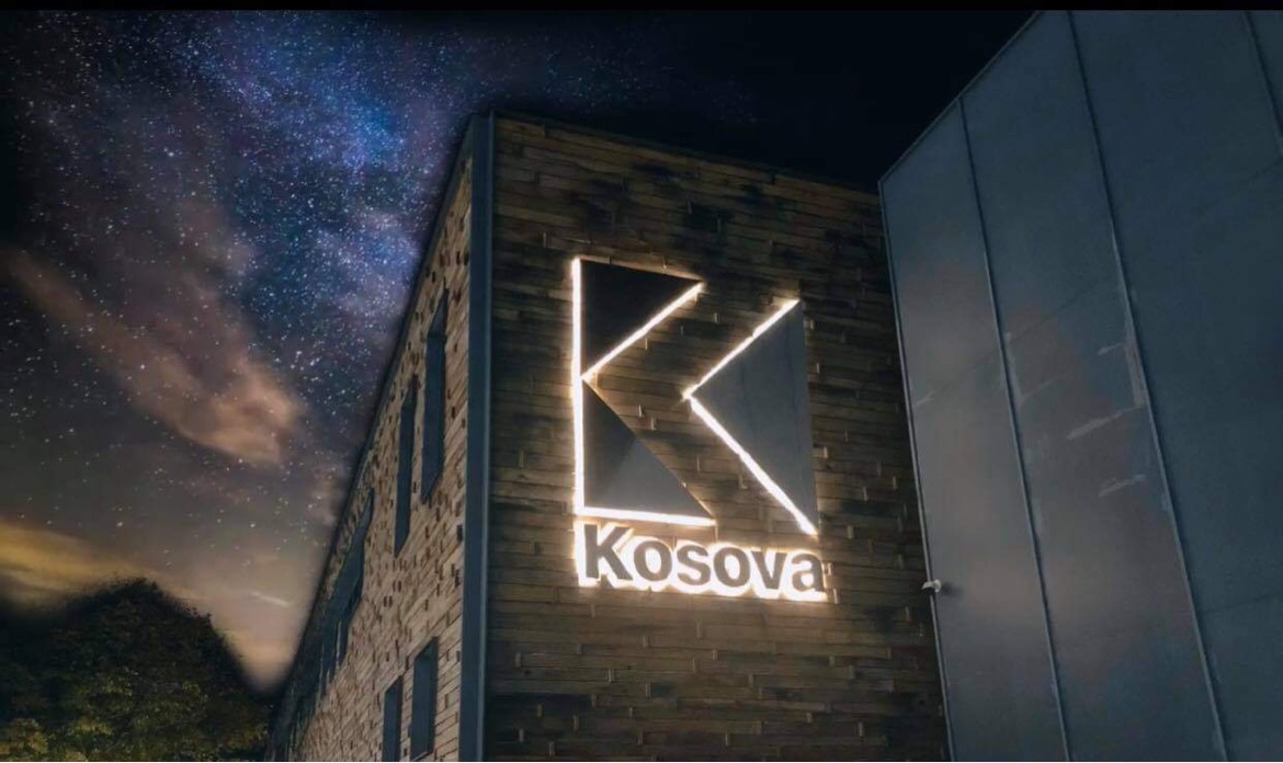 Reporterët pa Kufij: Duke ia pezulluar licencën, Qeveria e Kurtit po e shtyn drejt mbylljes Klan Kosovën