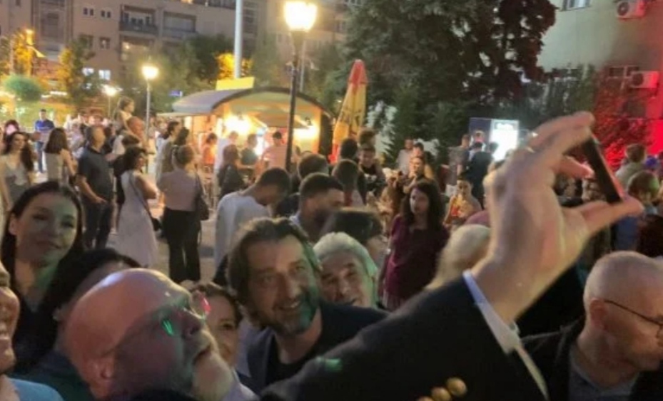 Komuna e Prishtinës feston 4 Korrikun, i ftuar Hovenier -Kurti e Osmani s’janë aty