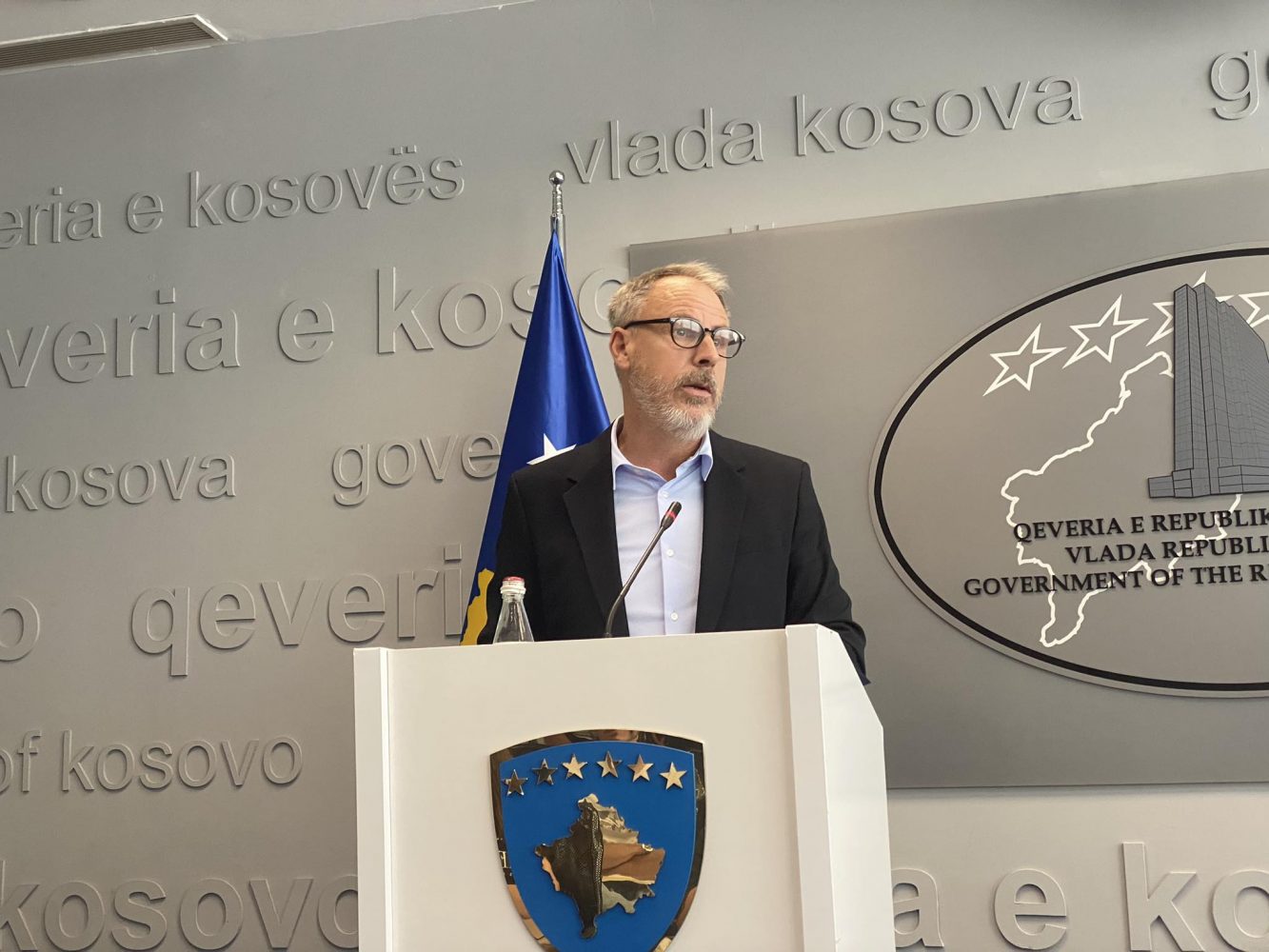 banale-e-tendencioze-–-zogiani-perplaset-me-gazetarin-ne-konference