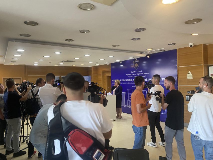 mediet-bojkotojne-konferencen-e-ministres-hajdari