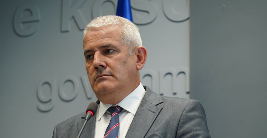 Pronarët e televizionit ‘Tëvë1’ marrin tender mbi gjysmë milion euro nga Qeveria e Kosovës