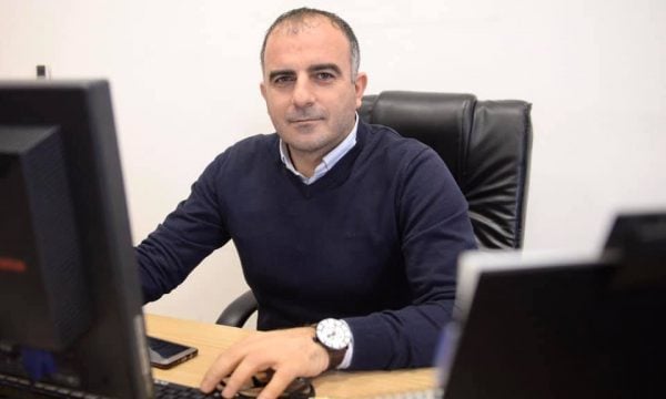 zyrtari-i-perfshire-ne-pergjime-ne-ministrine-qe-e-drejton-rozeta-hajdari-del-me-nje-reagim