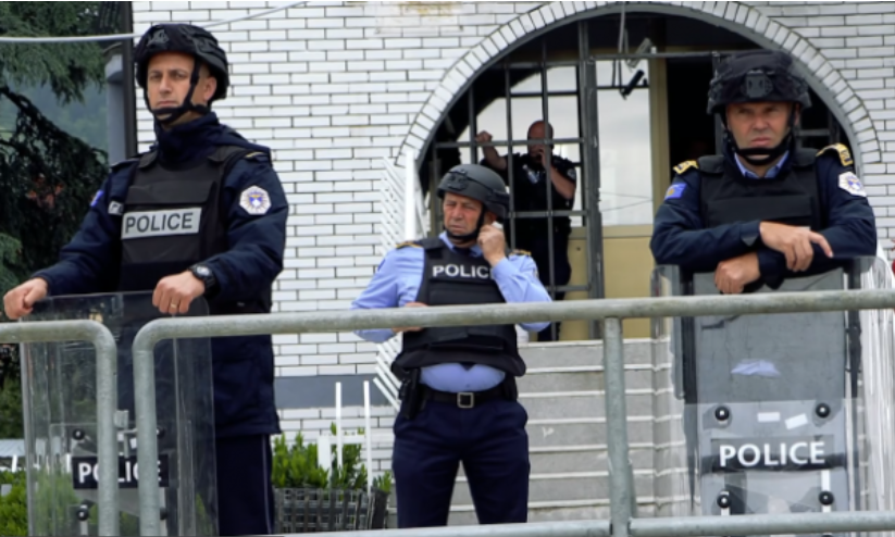 s’ka-vendim-per-reduktim-te-metejme-te-policise-nga-ndertesat-e-komunave-ne-veri