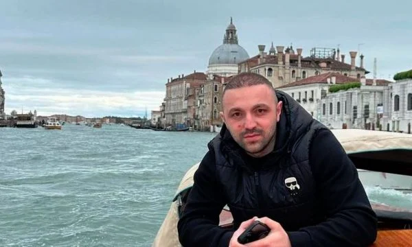 raportohet-se-mbreme-pati-te-shtena-me-arme-zjarri-afer-klinikes-ku-po-trajtohet-“italiani”
