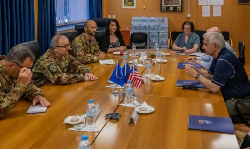 senatori-amerikan-reed-shkon-edhe-ne-kfor,-ristuccia-e-informon-per-situaten-ne-terren