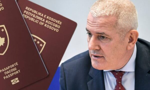 Gjykata Komerciale i jep “aminin” Xhelal Sveçlës për të nënshkruar tenderin mbi 12 milionë € për pasaporta