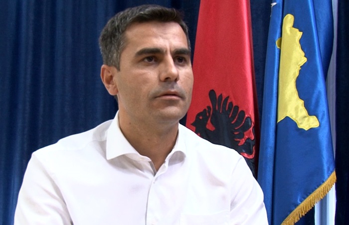 tahiri:-per-shkak-te-integritetit-profesional-latifi-e-mehaj-s’kane-pranuar-te-jene-ne-sherbim-te-kauzes-se-rreme-te-kurtit