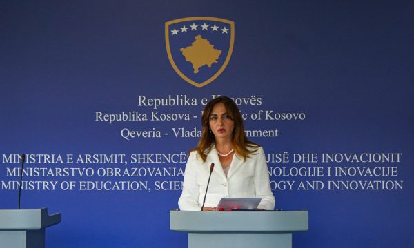 parregullsite-ne-pranimin-e-stafit-akademik-ne-up,-reagon-ministrja-nagavci