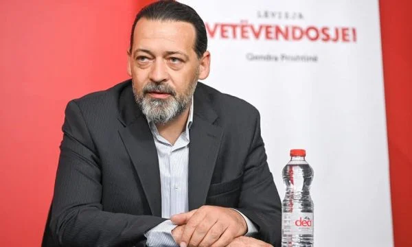 kryeasamblisti-i-vv’se-per-arrestimin-e-mujecit:-e-provova-ne-telefon-s’pati-qasje