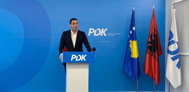 perparim-gruda-per-albulena-haxhiun:-ajo-nuk-e-di-cili-eshte-roli-i-saj-ne-qeveri