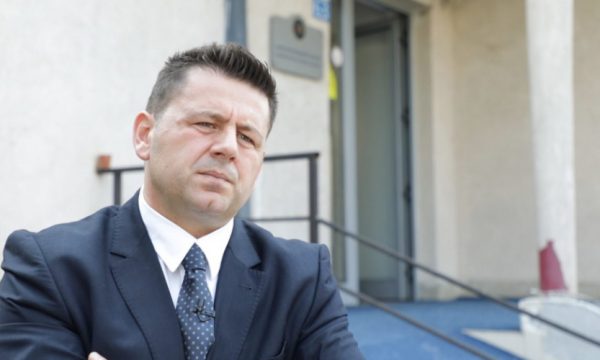 berisha:-pandemia-lv,-kolektivi-i-tyre-do-te-infektonte-11,000-e-300-adoleshente-shqiptare