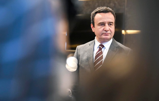 kandidati-per-asamble-ne-zvicer-i-kerkon-kurtit-te-mos-perzihet-ne-zgjedhje-atje