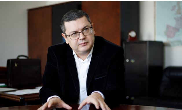 politikani-ukrainas:-vuciqi-na-kercenoi-per-te-mos-e-njohur-kosoven-–-e-papranueshme