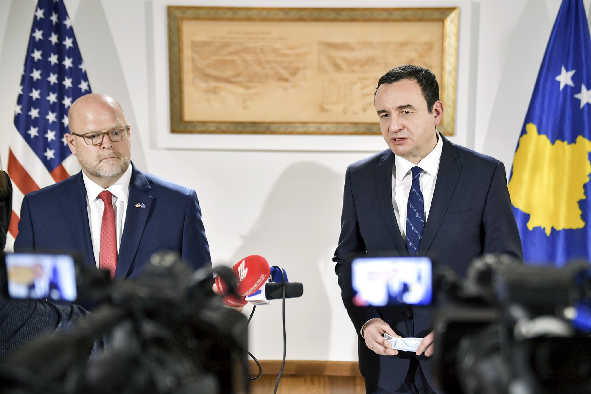 hovenier:-nganjehere-ka-pasoja-per-kurtin