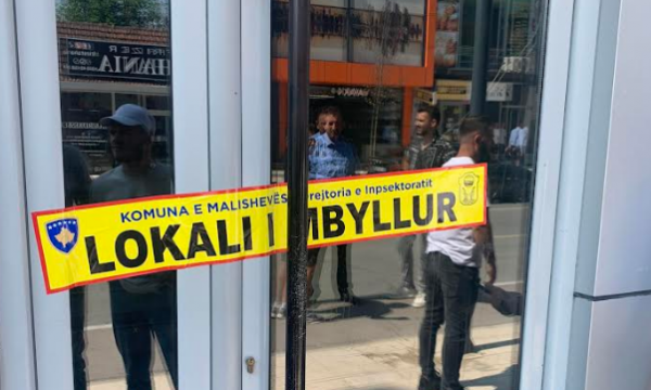 mbyllen-dy-lokale-ne-malisheve,-sherbenin-“shisha”