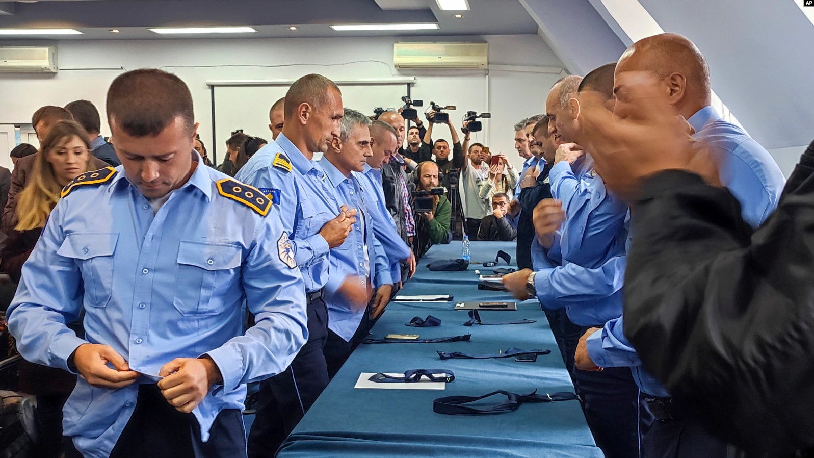 doreheqja-e-policeve-serbe-ne-veri,-ish-koloneli:-nuk-jane-te-rastesishme,-grupeve-kriminale-nuk-iu-konvenon-ligji