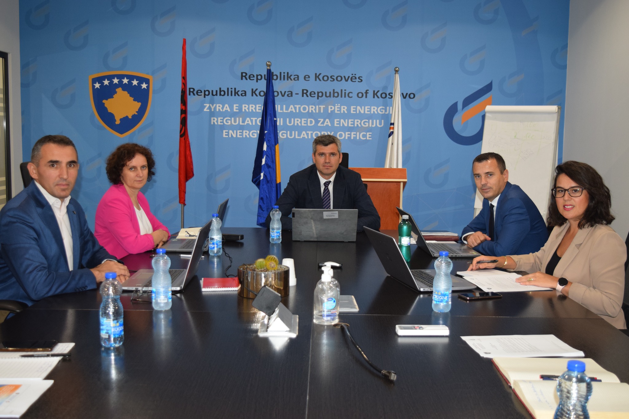 zrre-miraton-nje-rregull-per-vetekonsumatoret,-jep-edhe-disa-licenca-per-projekte-me-ere-dhe-solare