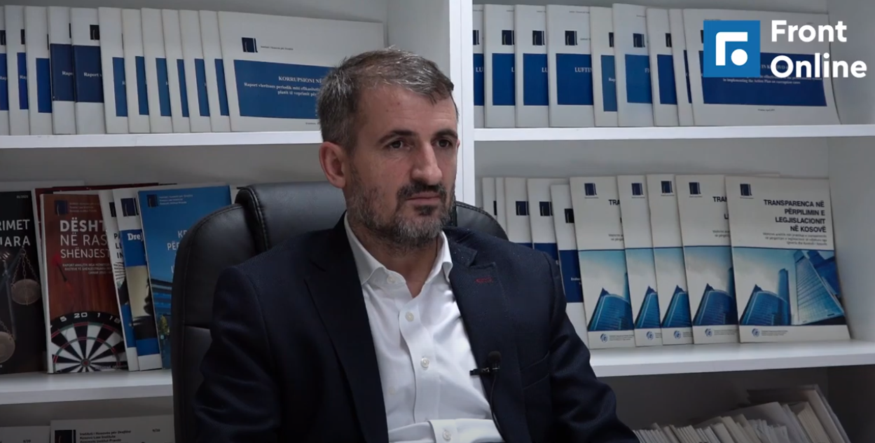 miftaraj:-te-blihen-libra-nga-klasa-e-pare-ne-te-pesten-per-nagavcin-e-keshilltaret-e-saj