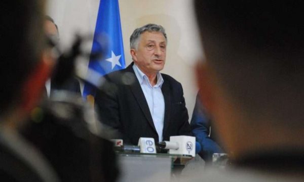 kryesindikalisti-i-arsimit:-mohimi-i-dialogut-eshte-shkolle-e-instaluar-nga-albin-kurti,-shembulli-me-i-keq