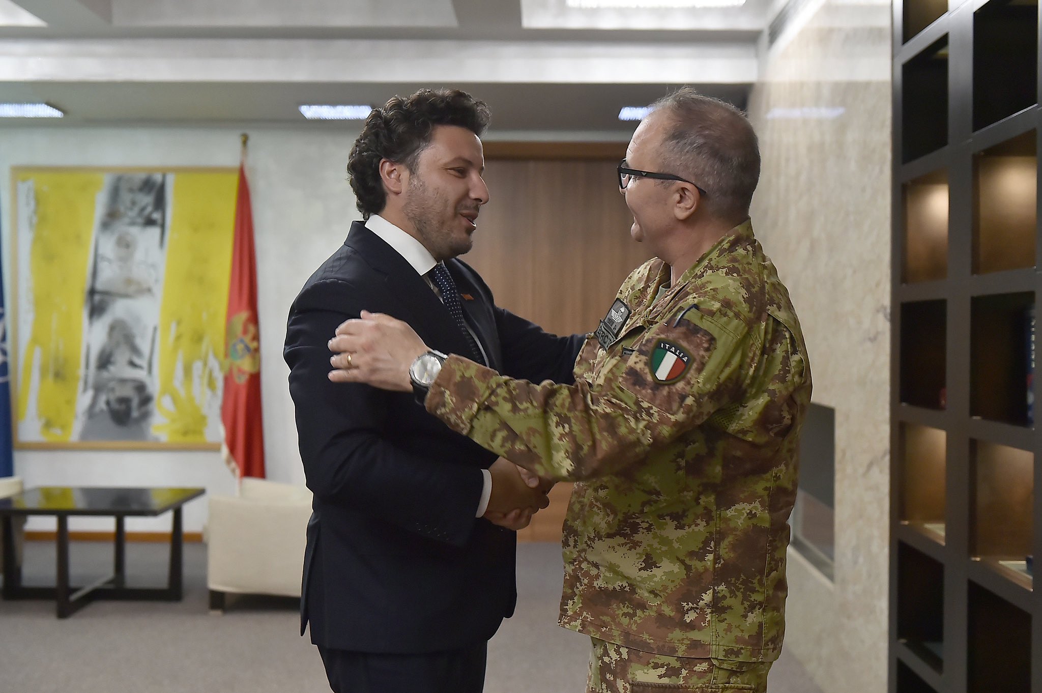 ristuccia-falenderon-abazoviqin-per-kontributin-e-malit-te-zi-per-kfor-in
