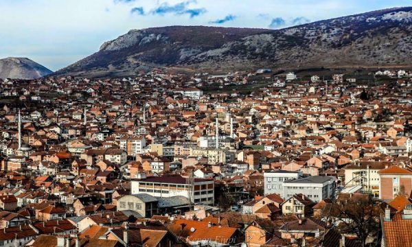 zjarri-demton-450-metra-te-hekurudhes-ne-rahovec