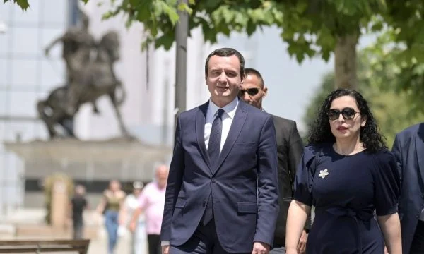 kurti-dhe-osmani-udhetojne-jashte-vendit,-kryeministri-ne-slloveni,-presidentja-ne-austri