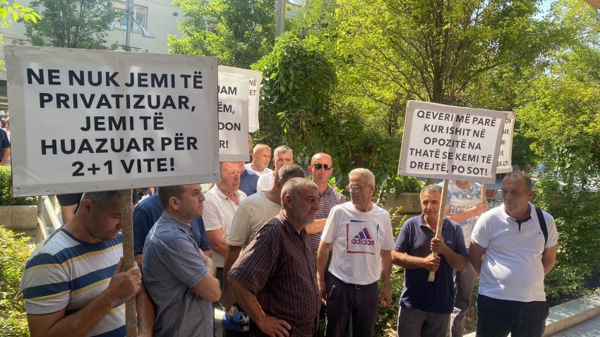 punetoret-e-sigurimit-fizik-hedhin-veze-para-zyrave-te-kek-ut