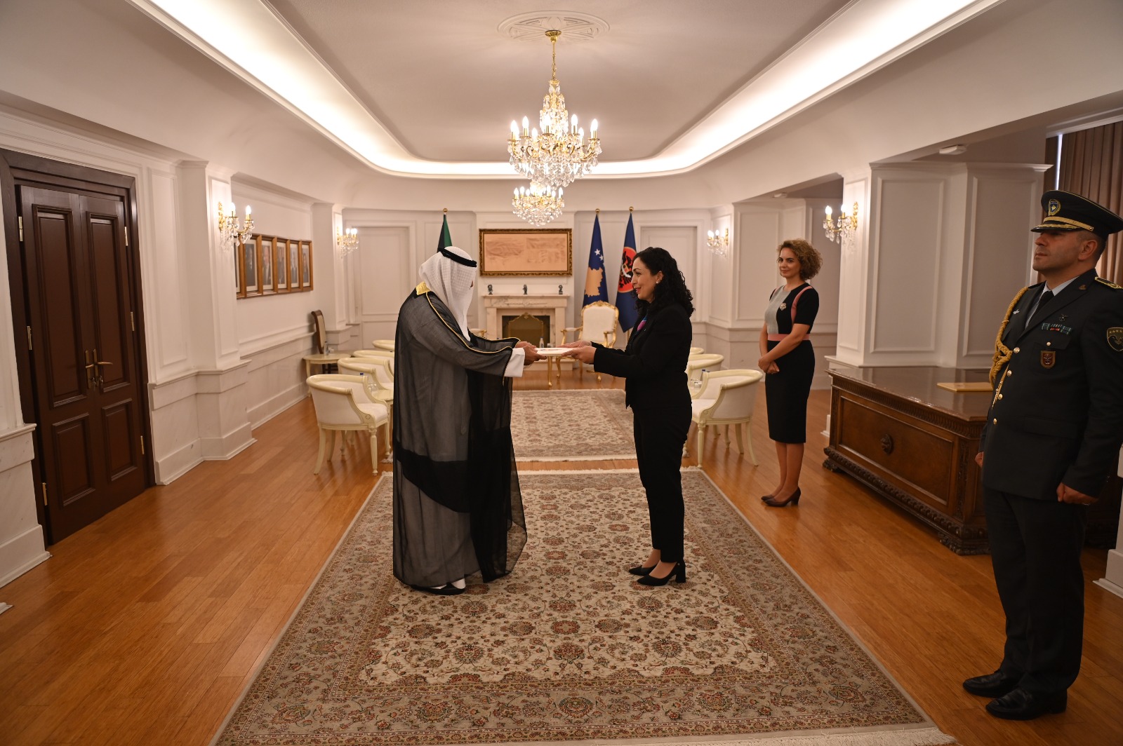 osmani-pranon-letrat-kredenciale-nga-ambasadori-i-ri-jorezident-i-kuvajtit