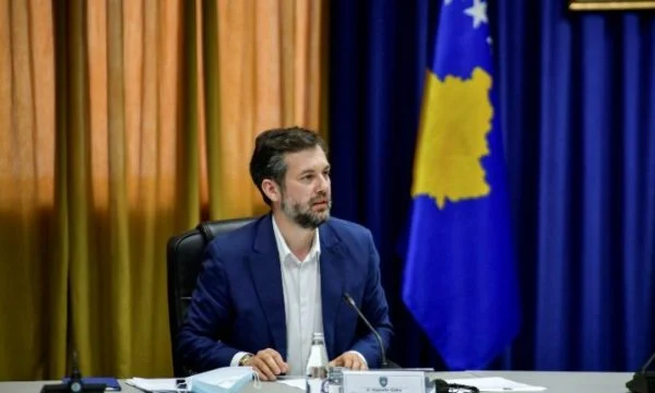ceku-reagon-per-djegien-e-muzeut-ne-gjakove:-krim,-pergjegjesit-te-marrin-denimin-e-merituar