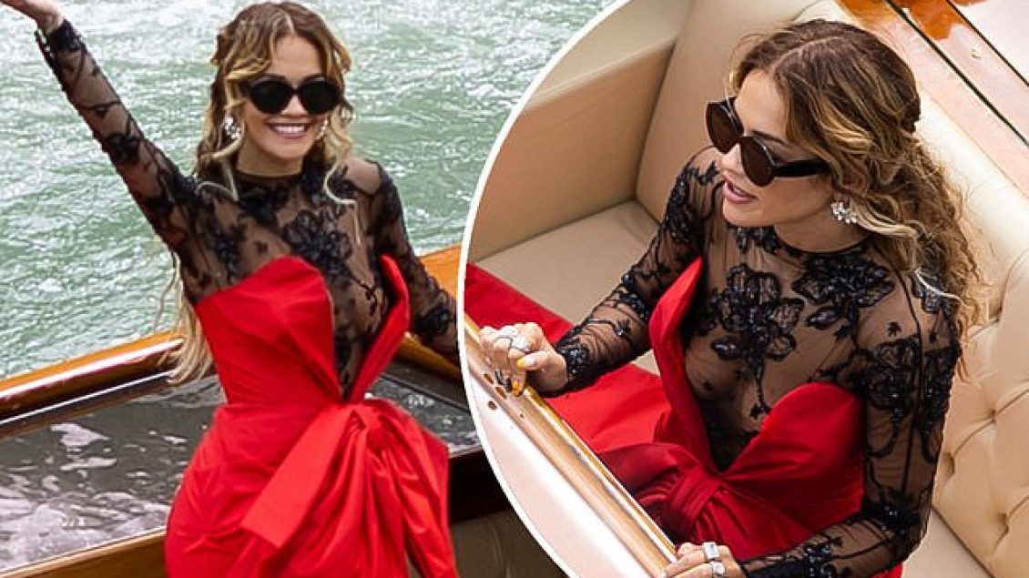rita-ora-shfaqet-me-fustan-kuq-e-zi-nga-festivali-i-filmit-ne-venecia