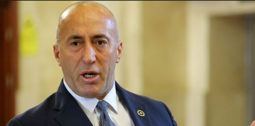 Haradinaj, thirrje popullit: Ju që e doni Kosovën, binduni se shkarkimi i Kurtit është detyrë kombëtare